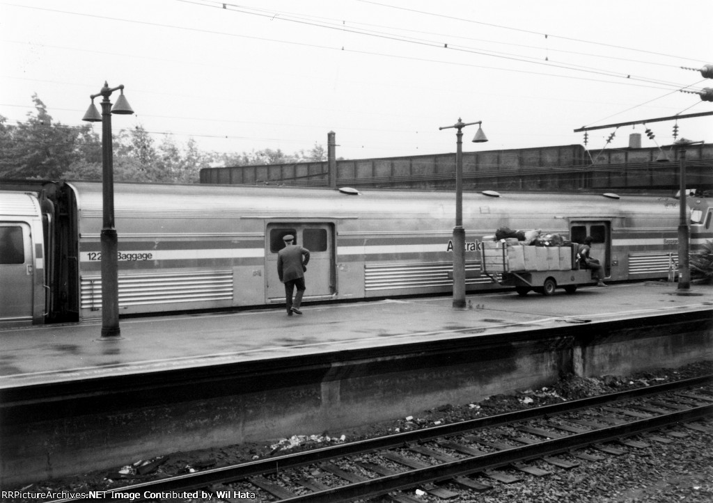 Amtrak Baggage 122x